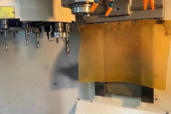 Вертикальний обробний центр BRIDGEPORT VMC 1000 22