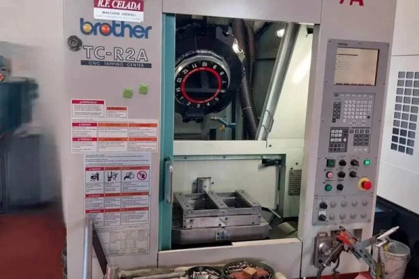 Вертикальний обробний центр BROTHER TC R2A