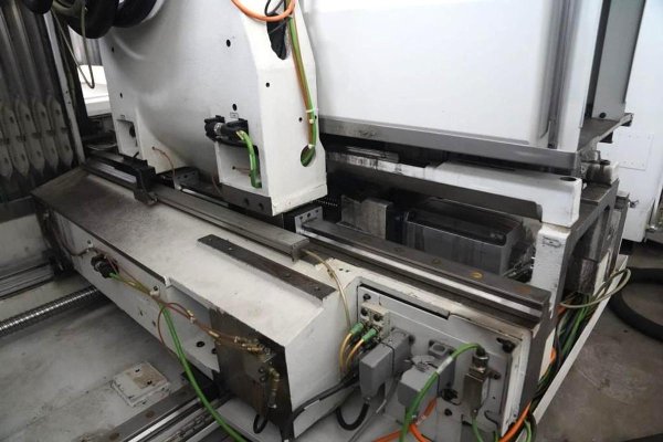 Вертикальний обробний центр CHIRON MILL 1250