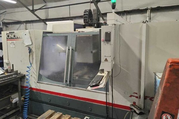 Вертикальный обрабатывающий центр CINCINNATI ARROW 1250