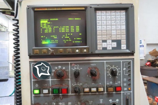 Вертикальный обрабатывающий центр DAEWOO Mynx 500