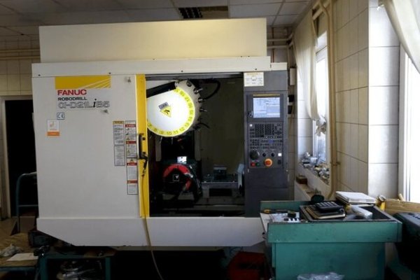 Вертикальний обробний центр FANUC Alfa D21LiB5