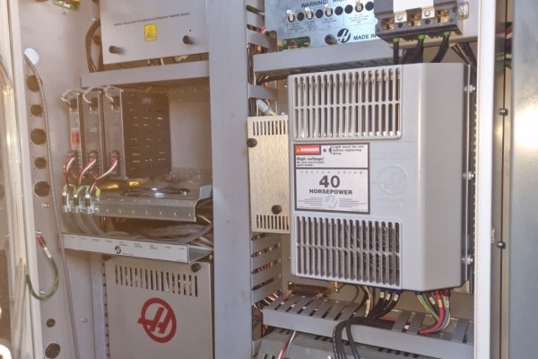 Вертикальный обрабатывающий центр HAAS VM-3