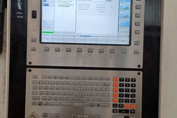 Вертикальний обробний центр HURON VX 15