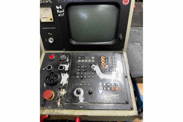 Вертикальний обробний центр з ЧПУ BRIDGEPORT INTERACT 720X H