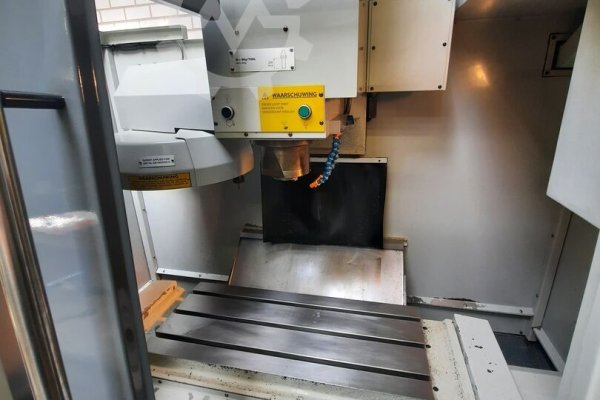 Вертикальний обробний центр з ЧПУ Bridgeport VMC 500