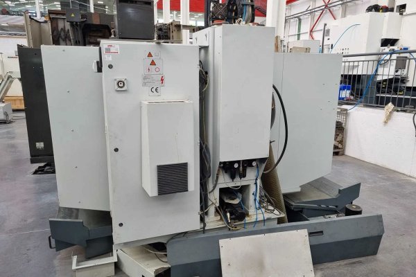 Вертикальный обрабатывающий центр с ЧПУ CINCINNATI ARROW 750 N — 2003 г.