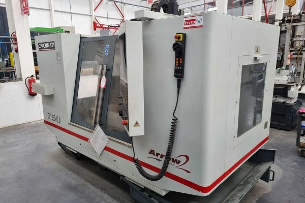 Вертикальний обробний центр з ЧПУ CINCINNATI ARROW 750 N - 2003 р.