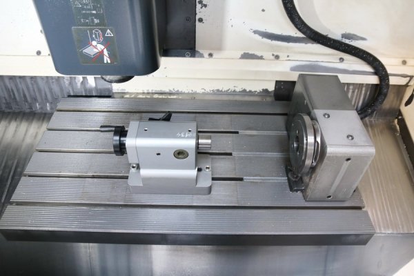 Вертикальний обробний центр з ЧПУ DECKEL MAHO - DMC 835 V New Design -134