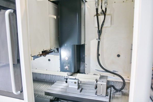Вертикальний обробний центр з ЧПУ DECKEL MAHO - DMC 835 V New Design -134