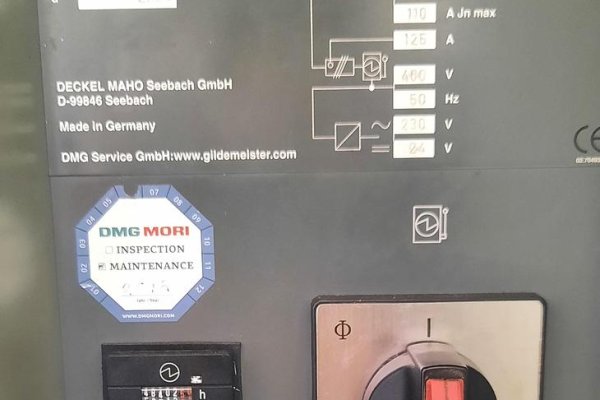 Вертикальний обробний центр з ЧПУ Deckel Maho DMF 220 Linear