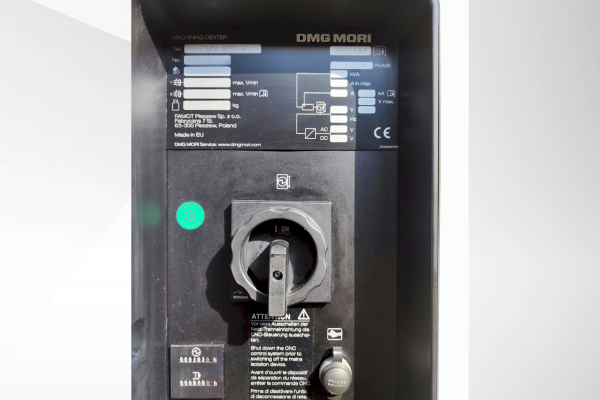 Вертикальний обробний центр з ЧПУ DMG MORI CMX 800 V