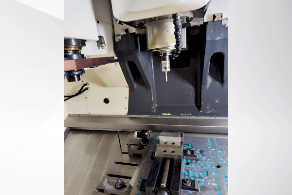 Вертикальний обробний центр з ЧПУ DMG MORI CMX 800 V