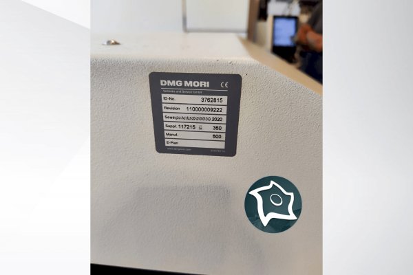 Вертикальный обрабатывающий центр DMG MORI CMX 800 V 