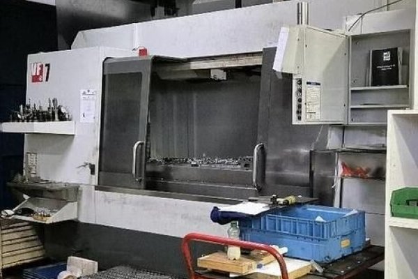 Вертикальний обробний центр з ЧПУ Haas VF-7/40