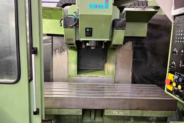 Вертикальный обрабатывающий центр с ЧПУ KONDIA CM 1650 CNC