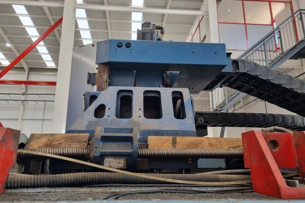 Вертикальний обробний центр з ЧПУ MATSUURA V. MAX 800 - 2002 р.