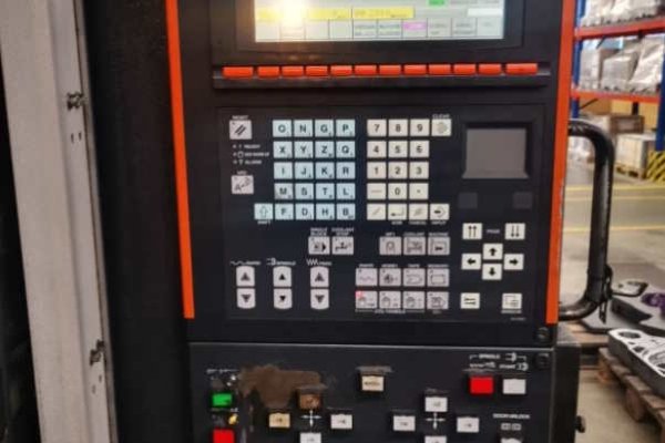 Вертикальный обрабатывающий центр с ЧПУ Mazak MTV-655 80N