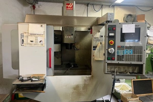 Вертикальный обрабатывающий центр с ЧПУ Мини-фрезер HAAS Super Mini Mill