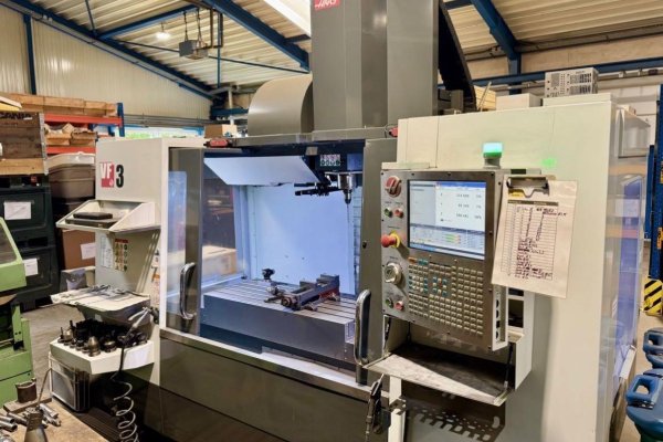 Вертикальний обробний центр з ЧПУ (з 4 віссю) HAAS VF-3