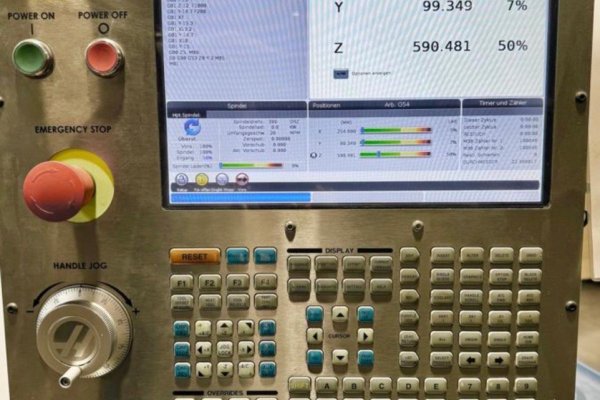Вертикальний обробний центр з ЧПУ (з 4 віссю) HAAS VF-3