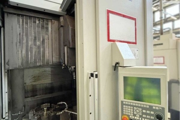 Вертикальний токарно-фрезерний обробний центр із ЧПУ EMAG VMC 450 MT