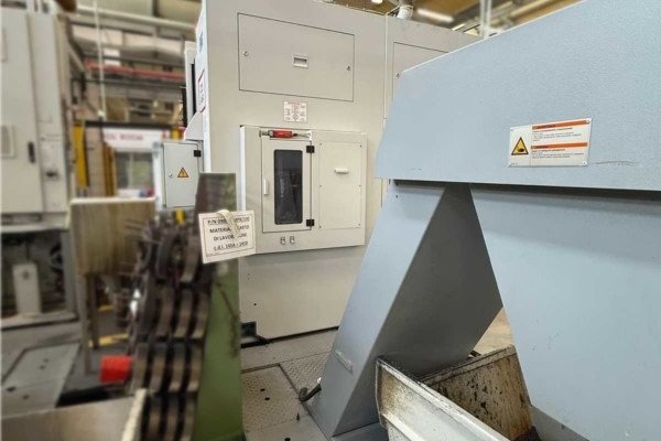 Вертикальний токарно-фрезерний обробний центр із ЧПУ EMAG VMC 450 MT