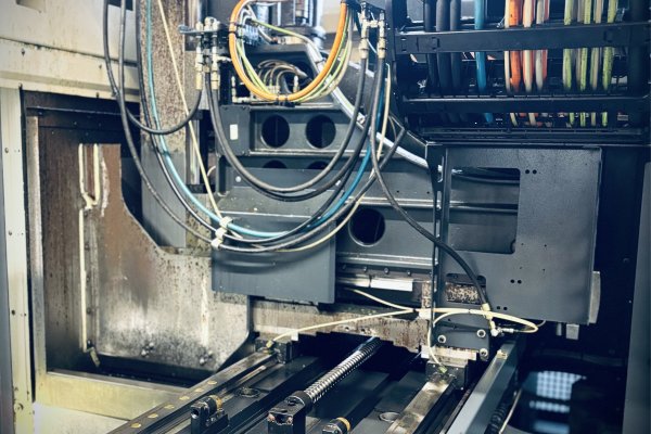 Вертикальный токарный центр с ЧПУ DMG MORI CTV 160