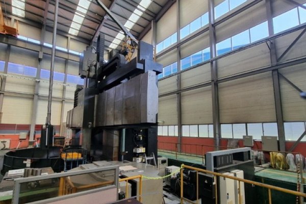 Вертикальний токарний верстат з ЧПУ Hwacheon HVT-4550M