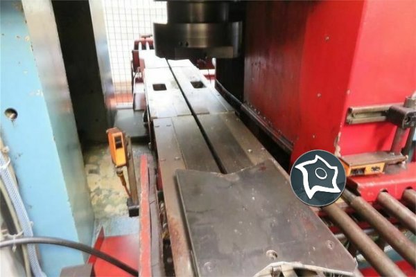 Вертикальный токарный станок с приводными инструментами EMAG VSC 315