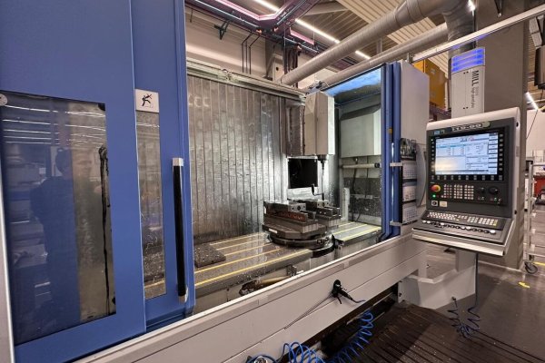 Высокоскоростной 5-осевой обрабатывающий центр Chiron Mill 2000