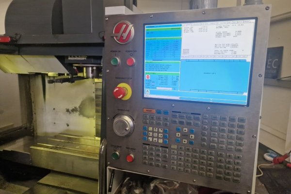 Високошвидкісний вертикальний обробний центр HAAS з ЧПУ HAAS VF-2SS
