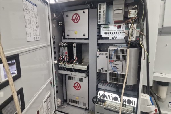 Високошвидкісний вертикальний обробний центр HAAS з ЧПУ HAAS VF-2SS