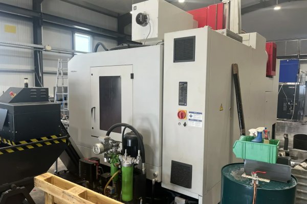 Високоточний 3-осьовий обробний центр з ЧПУ KUNZMANN BA 1500 H