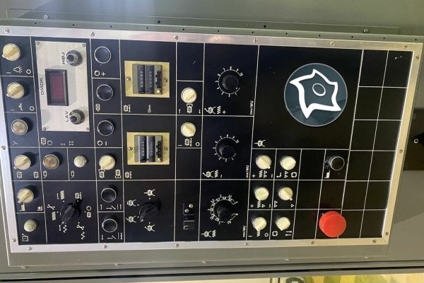 Зубофрезерний вертикальний верстат WMW MODUL ZFWZ 250-3