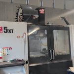 Вертикальный обрабатывающий центр с ЧПУ HAAS VF-5XT