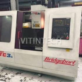 Триосьовий вертикальний обробний центр BRIDGEPORT TC3G